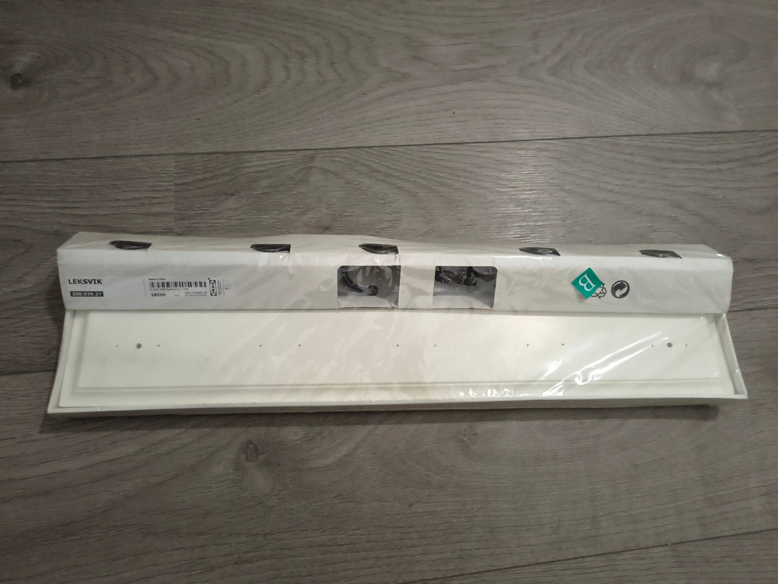 Nieuwe wandkapstok met 5 haken - IKEA Leksvik, Ophalen of Verzenden, Nieuw, Hout, Wandkapstok