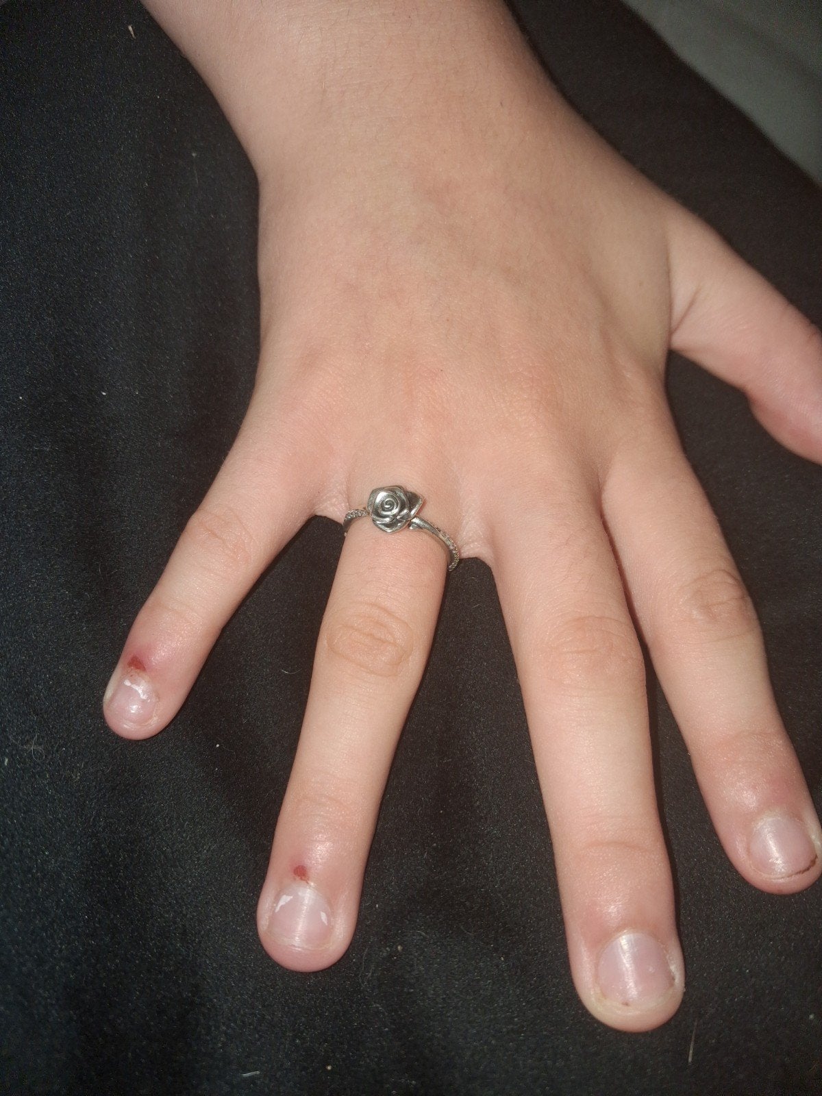 Zilverkleurige ring met roosje, Ophalen of Verzenden