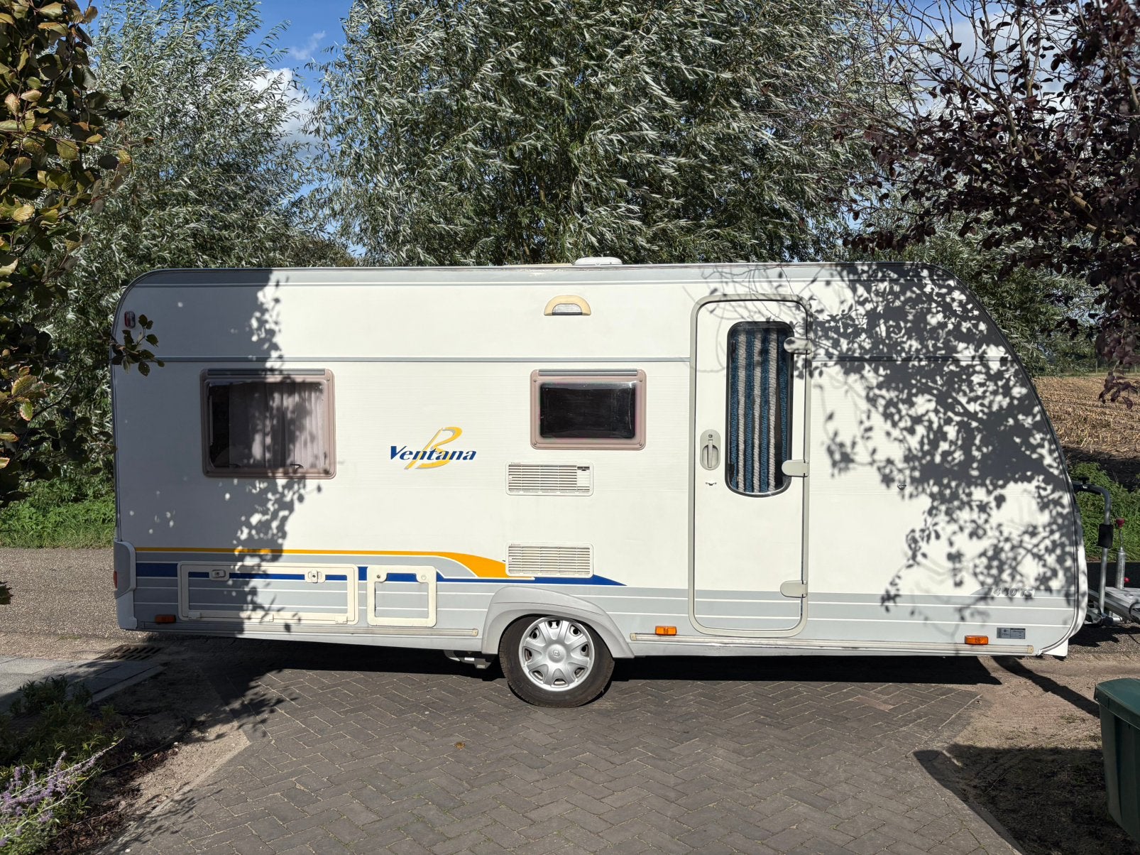 Burstner Ventana 440 TS  juni 2003, Frans bed, Particulier, Bürstner, 5 tot 6 meter