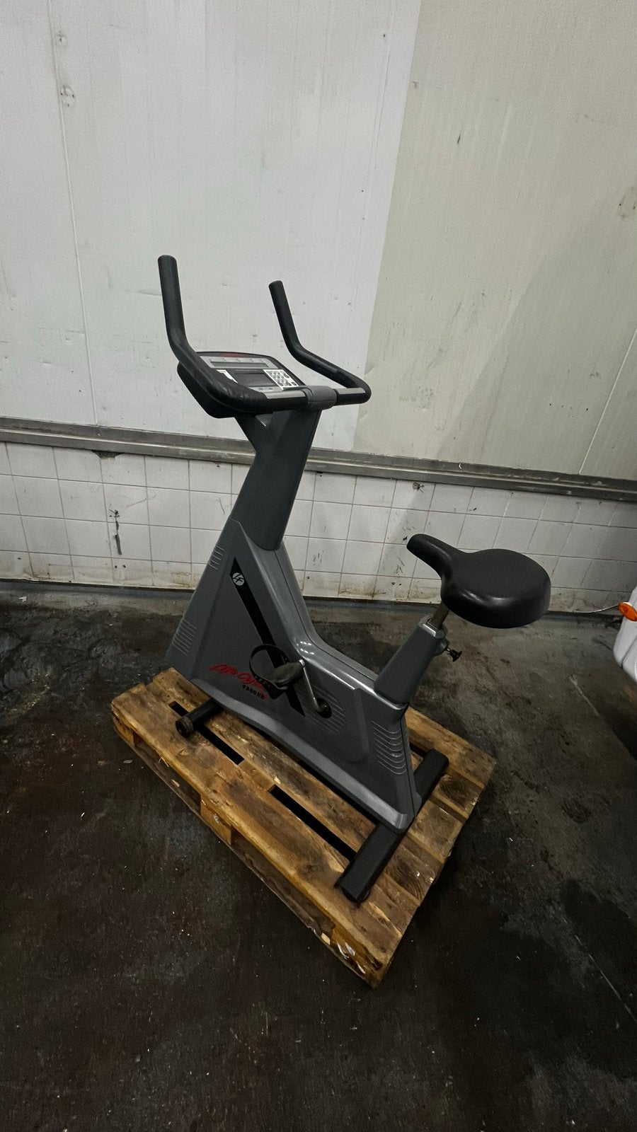 Life Fitness Life Cycle 9500HR Hometrainer, Ophalen, Gebruikt, Benen