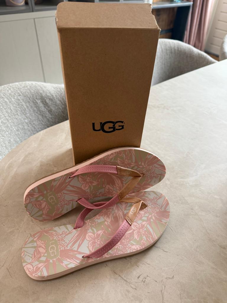 Nieuwe UGG Dames Slippers Maat 36 (US 5), Ophalen, Nieuw, Overige kleuren, Slippers