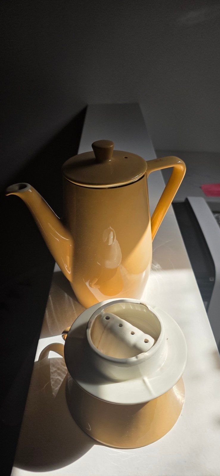 Vintage Douwe Egberts koffiepot met filter - Pastelgeel, Ophalen of Verzenden