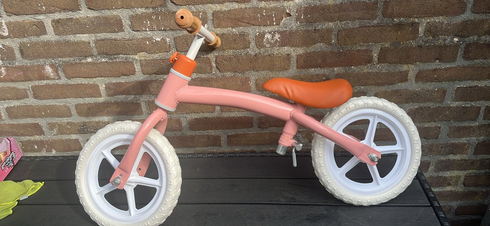 Roze loopfiets voor kinderen - Zo goed als nieuw, Fietsen en Brommers, Ophalen, Zo goed als nieuw, Minder dan 16 inch