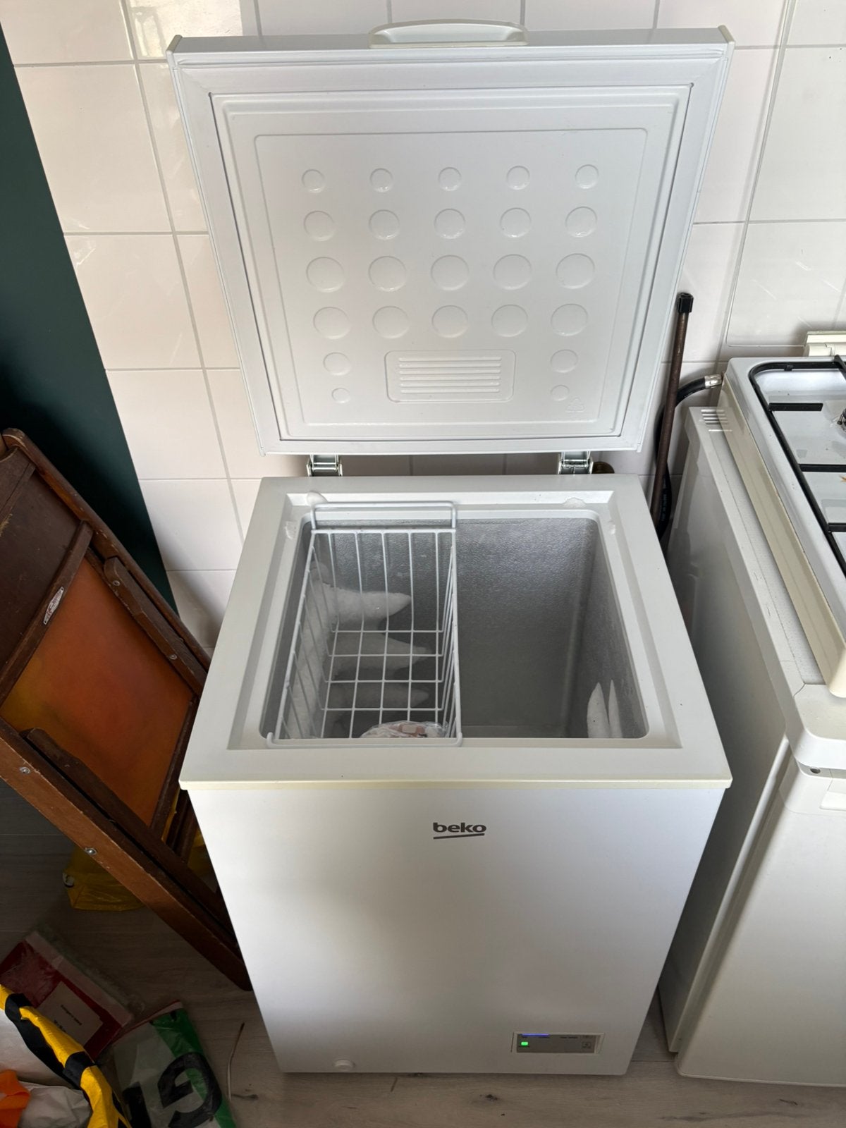 Beko A+ vriezer - bovenlader (CF100WN), Ophalen, Vrieskist, Gebruikt, Minder dan 85 cm