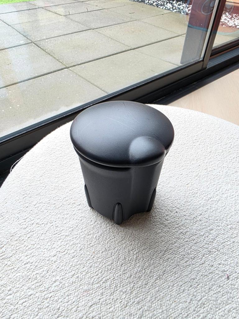 Draagbare asbak met deksel(Ashtray)- Zwart voor Renault Clio, Auto diversen, Ophalen of Verzenden, Gebruikt