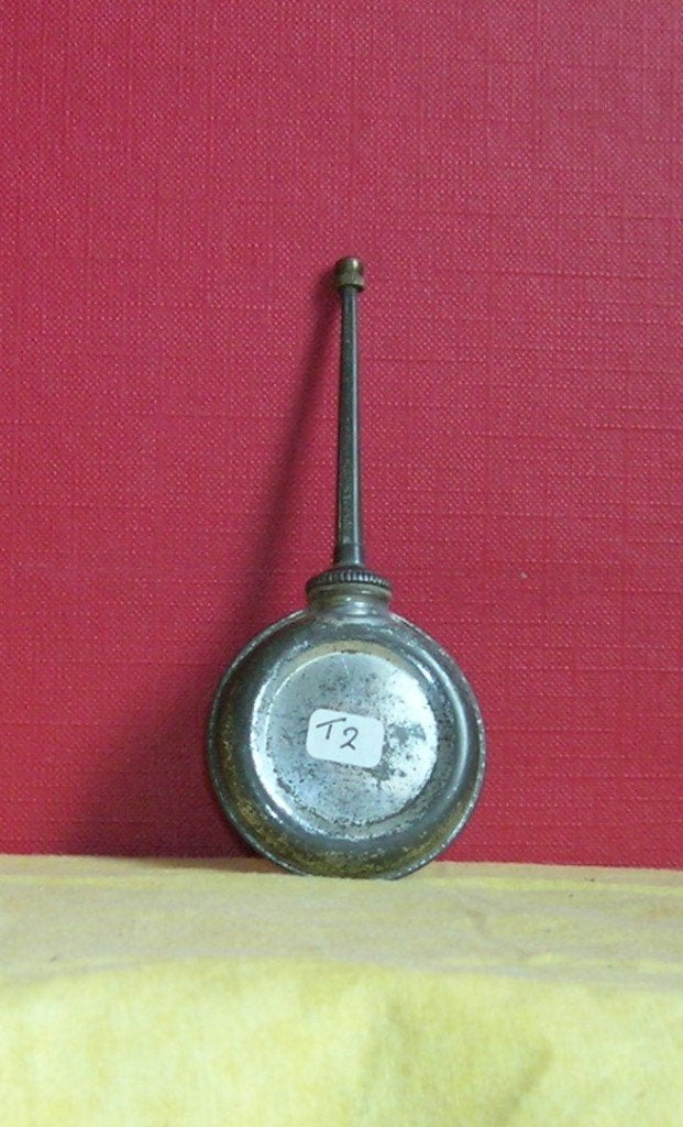 T2 BLIK 4.2 CM ROND OLIESPUITJE 10.5 CM LANG P STUK  19.50, Ophalen of Verzenden