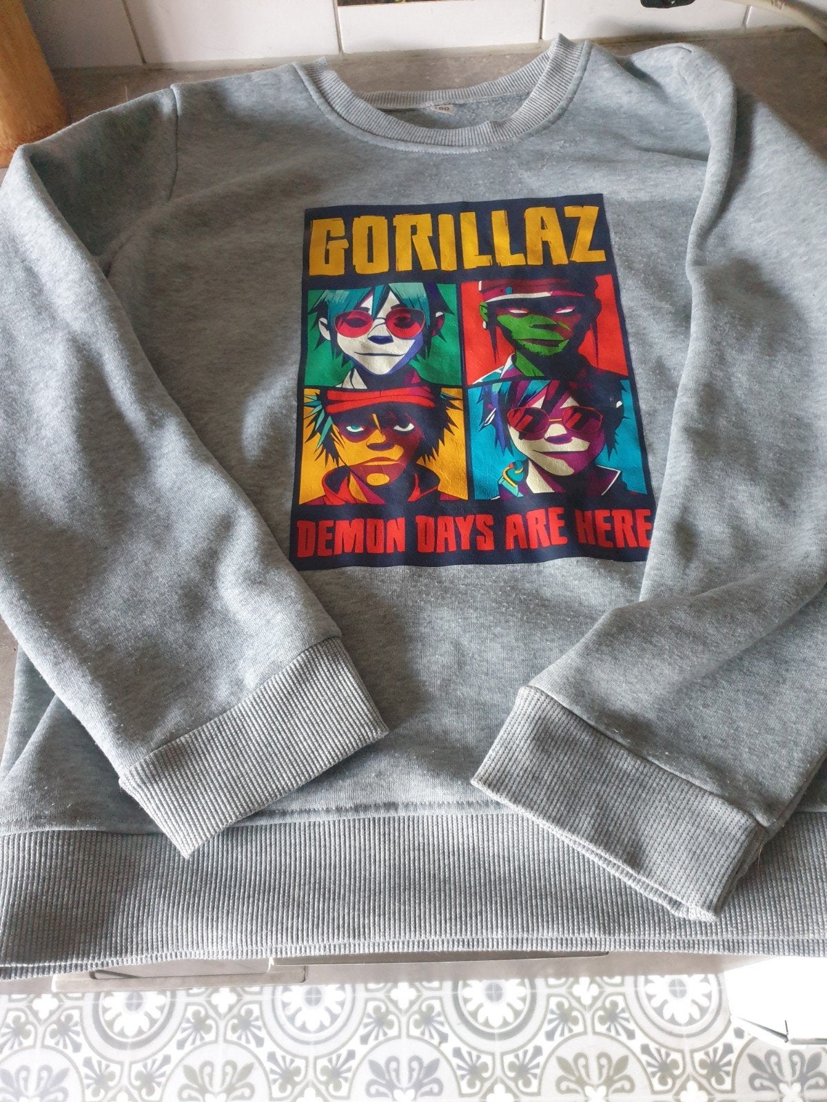Gorillaz trui - Demon Days Are Here - Maat 160, Ophalen of Verzenden, Zo goed als nieuw, Geen, Jongen of Meisje