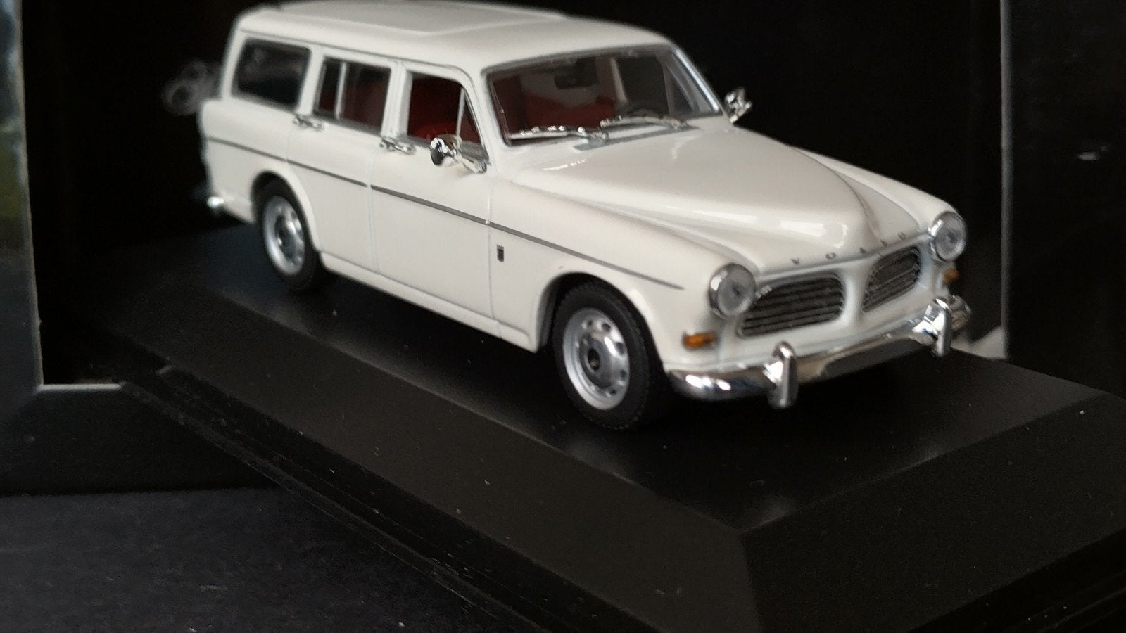 Volvo 121 Amazon Estate 1:43 Minichamps Pol, Auto, Verzenden, ., Nieuw