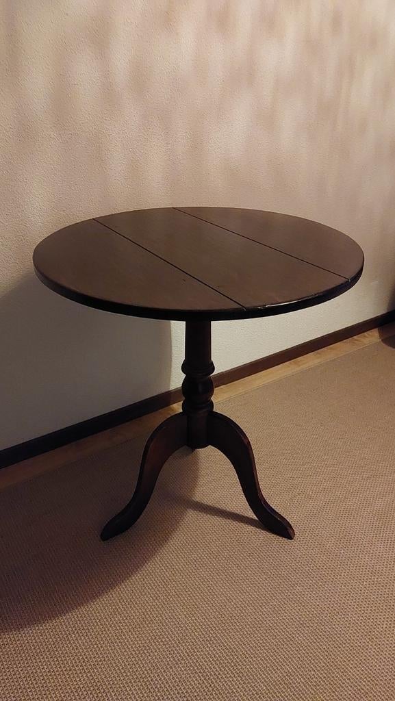 Mooie engelse bijzettafel wijntafel 77 hoog Diameter 70, Ophalen