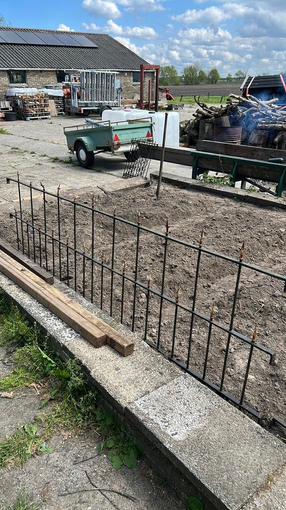 Oud smeedijzeren hekwerk, Tuin en Terras, Tuinhekken en Hekwerk, Ophalen, Zo goed als nieuw, IJzer, Sierhekwerk