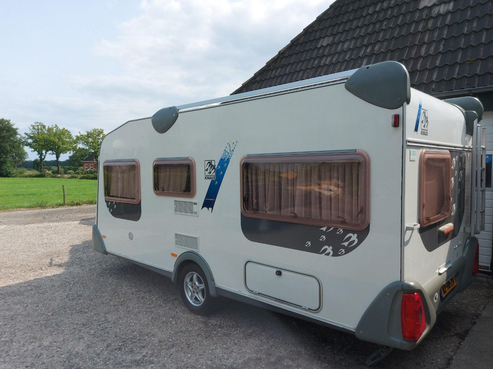 Knaus Eurostar 450 TF Caravan - schitterende luxe caravan ., Caravans en Kamperen, Rondzit, Vast bed, Particulier, Schokbreker