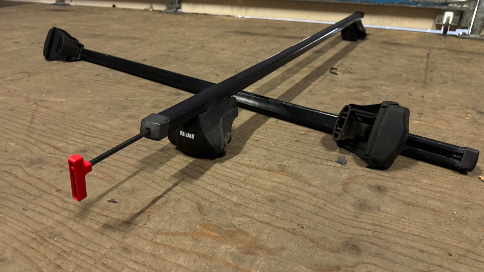 Thule universele dakdragers voor rail 127 cm., Ophalen, Zo goed als nieuw