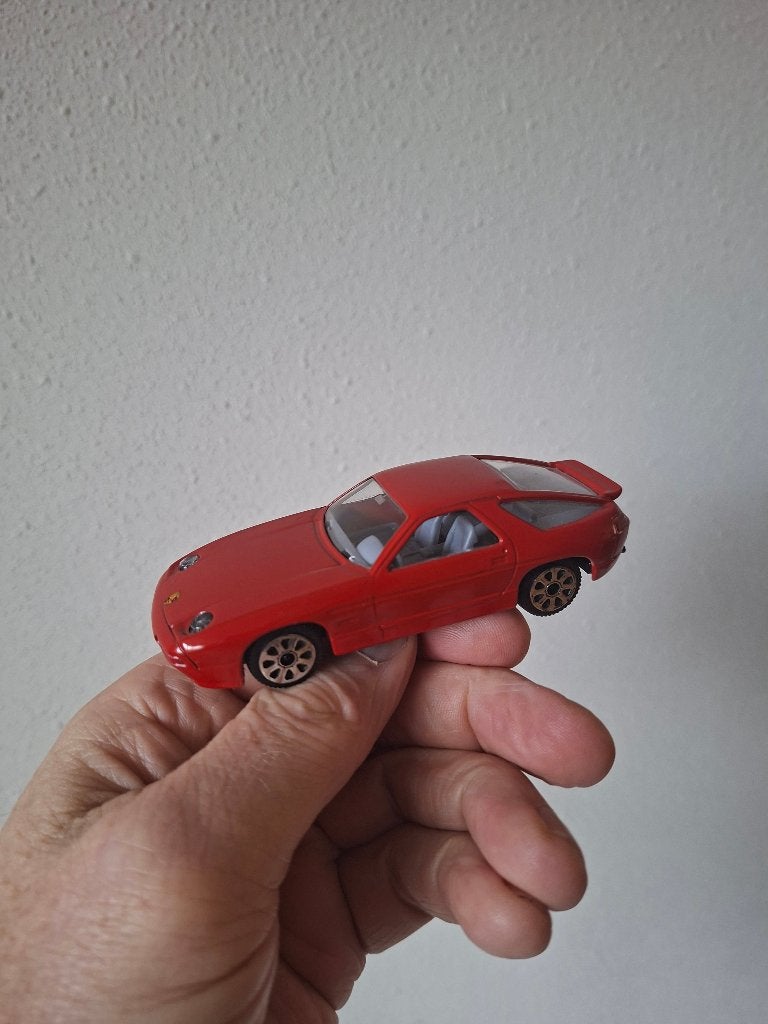 Porsche 928 S4 1:43 Bburago 4191, Hobby en Vrije tijd, Ophalen of Verzenden, Zo goed als nieuw, Auto, Overige merken