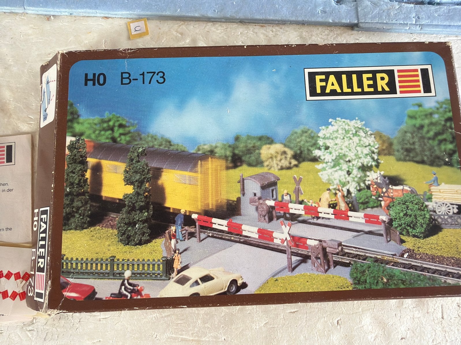 Faller B-173 H0 Bewaakte Spooroverweg (deels gebouwd), Hobby en Vrije tijd, Overige merken, Gebruikt, Gelijkstroom of Wisselstroom