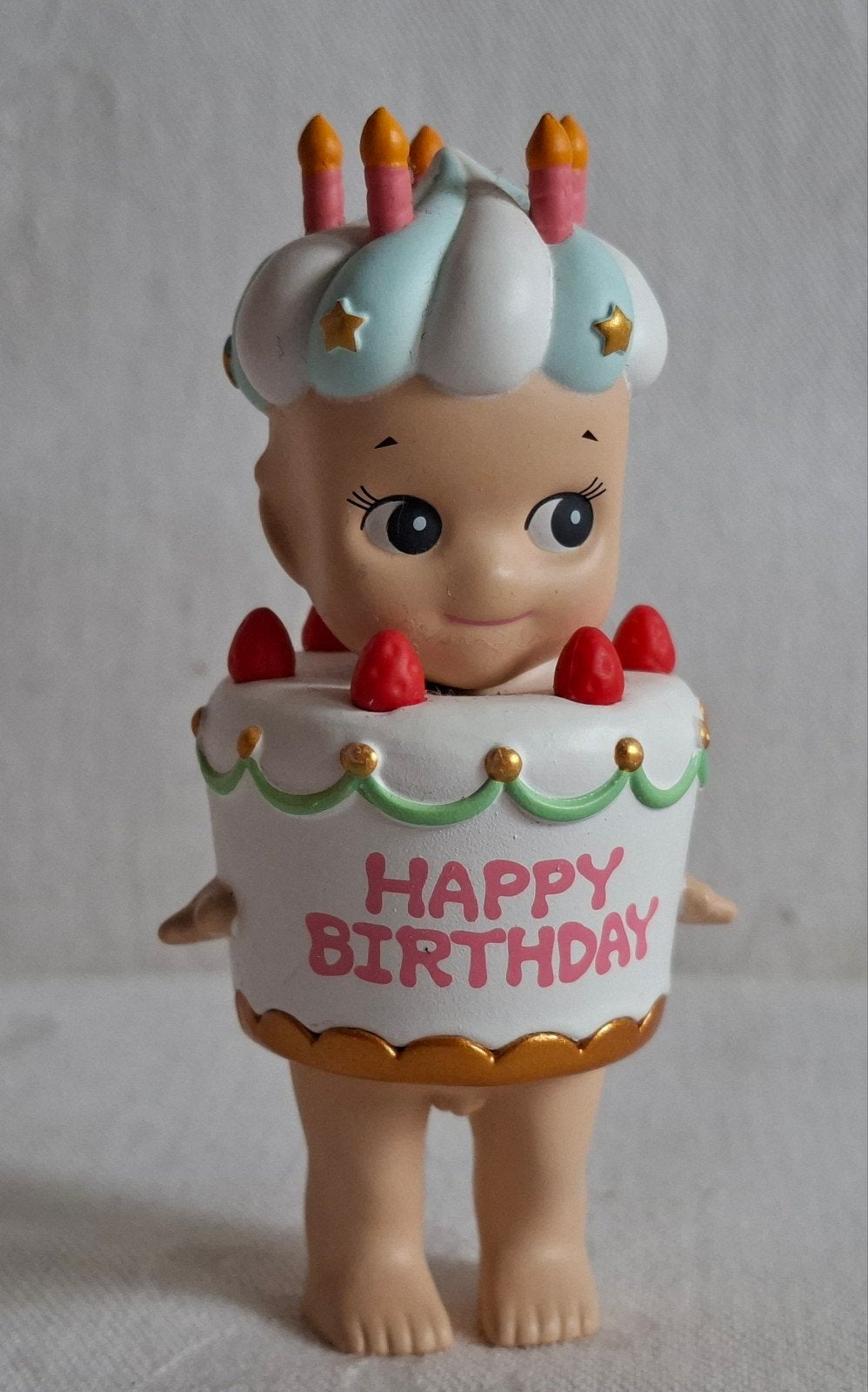SONNY ANGEL Happy Birthday, Verzamelen, Poppetjes en Figuurtjes, Zo goed als nieuw, Ophalen of Verzenden
