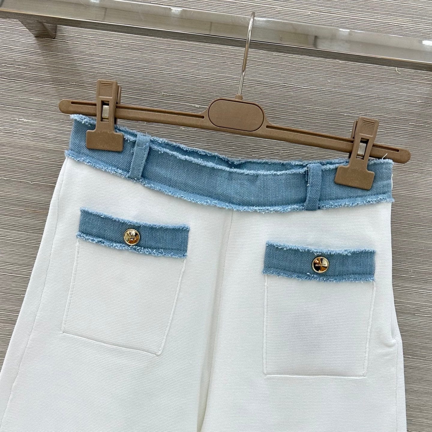 Sandro set met denim details, Kleding | Dames, Broeken en Pantalons, Kort, Wit, Ophalen of Verzenden, Zo goed als nieuw