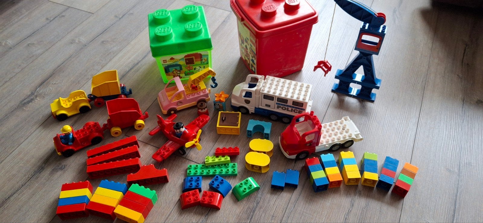 Partij LEGO Duplo met voertuigen en blokken, Ophalen, Gebruikt, Inclusief minifiguren, Duplo