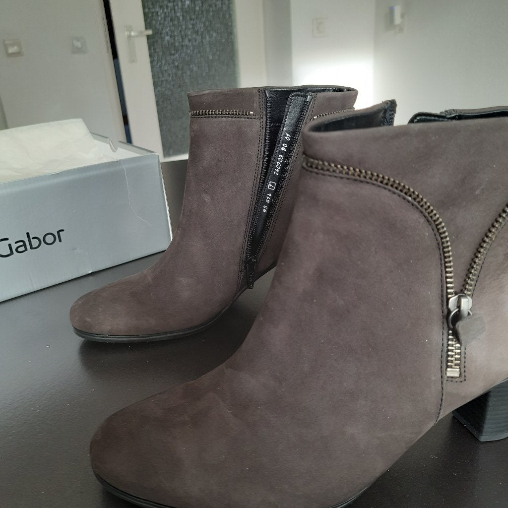 Enkellaarsjes (taupe kleurig), Bruin, Lage of Enkellaarzen, Gabor, Nieuw