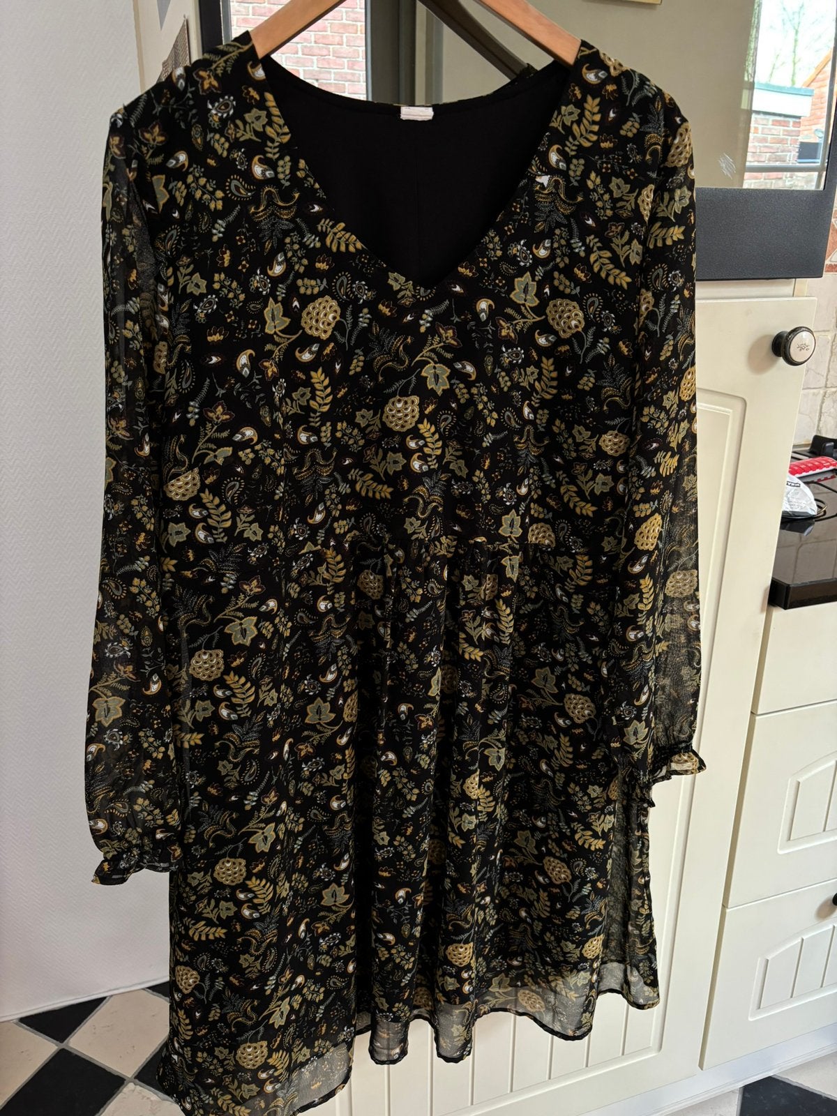 Mooie winterjurk - maat 46, Kleding | Dames, Grote Maten, Ophalen of Verzenden, Zo goed als nieuw, Zwart, Jurk