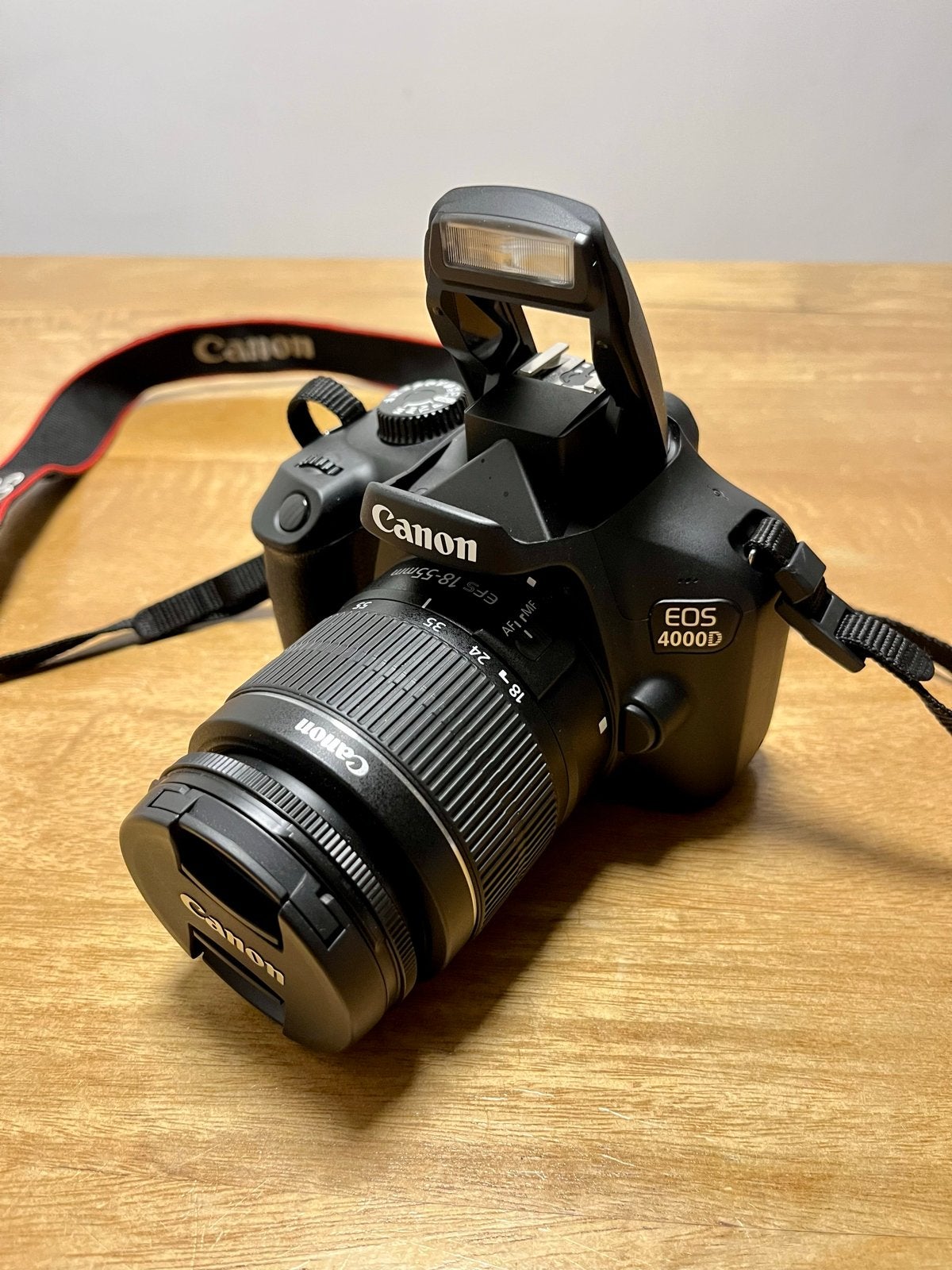 Canon EOS 4000D + EF-S 18-55mm, Spiegelreflex, Canon, Ophalen of Verzenden, Zo goed als nieuw