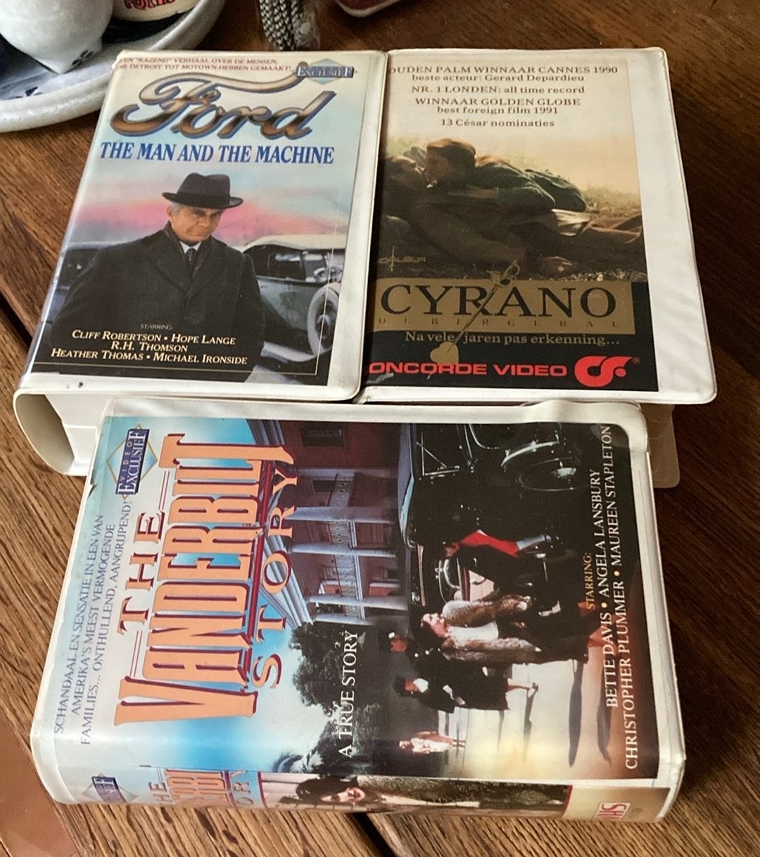 VHS films: Ford, Cyrano, The Vanderbilt Story, Nederlands ondertiteld, Alle leeftijden, Drama, Ophalen of Verzenden