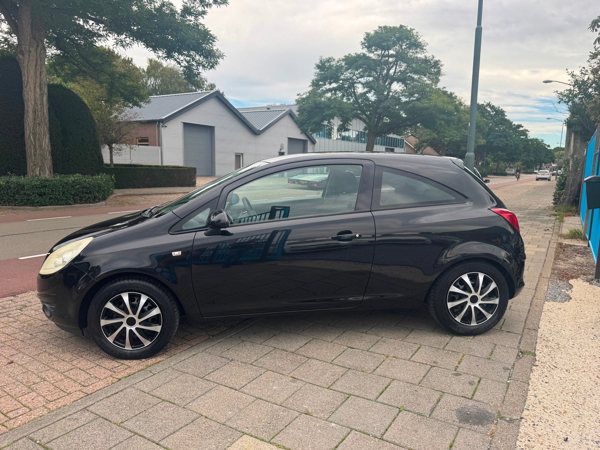 Opel Corsa 1.0-12V Essentia A-C Elek Pakket Inruilkoopje, Auto's, Voorwielaandrijving, Metallic lak, 60 pk, Zwart