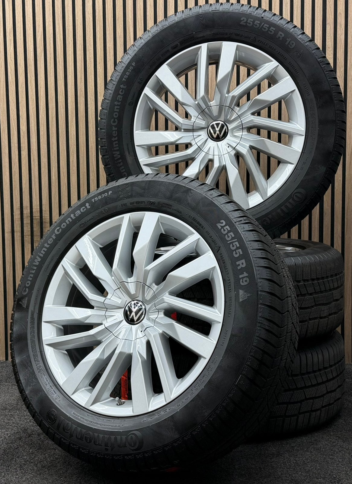 ZGAN! Originele 19 inch VW Touareg Osorno 5x112 Continental, Auto-onderdelen, 255 mm, ., Banden en Velgen, Winterbanden