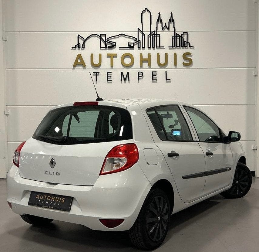Renault Clio 1.2 Special Line Nap Airco Navi 5Deurs Isofix E, Voorwielaandrijving, Gebruikt, Zwart, 4 cilinders