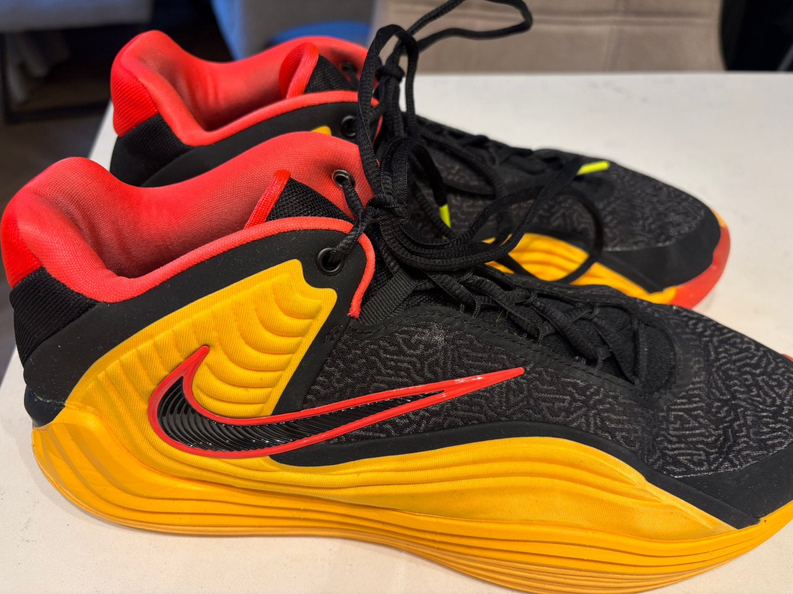 Giannis Freak7 Basketbal schoenen, mt 45, Ophalen, Zo goed als nieuw, Schoenen