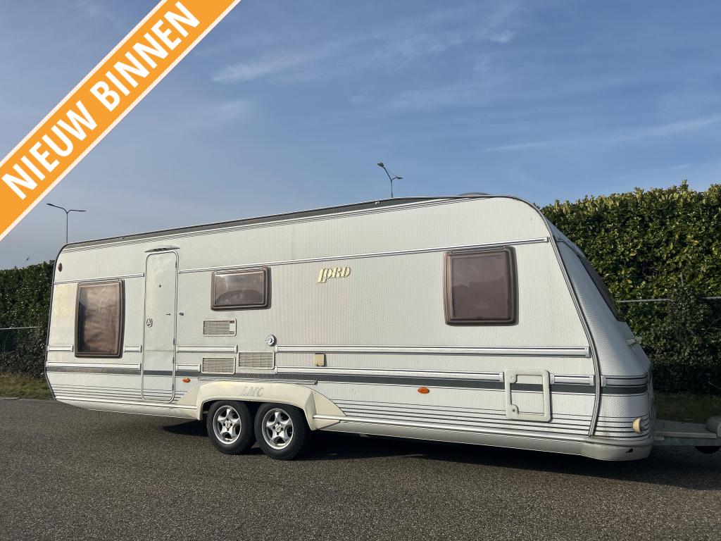 LMC 650 Lord Ambassador 2004 RONDZIT FRANS BED TENT, Caravans en Kamperen, Caravans, Schokbreker, Rondzit, LMC en Münsterland