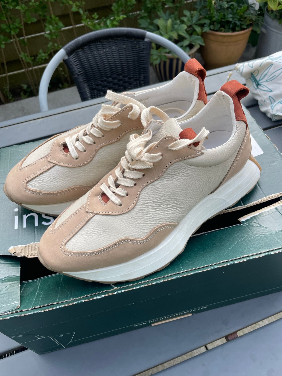 Stijlvolle beige sneakers - nieuw, Kleding | Dames, Beige, Nieuw, Ophalen of Verzenden, Sneakers of Gympen