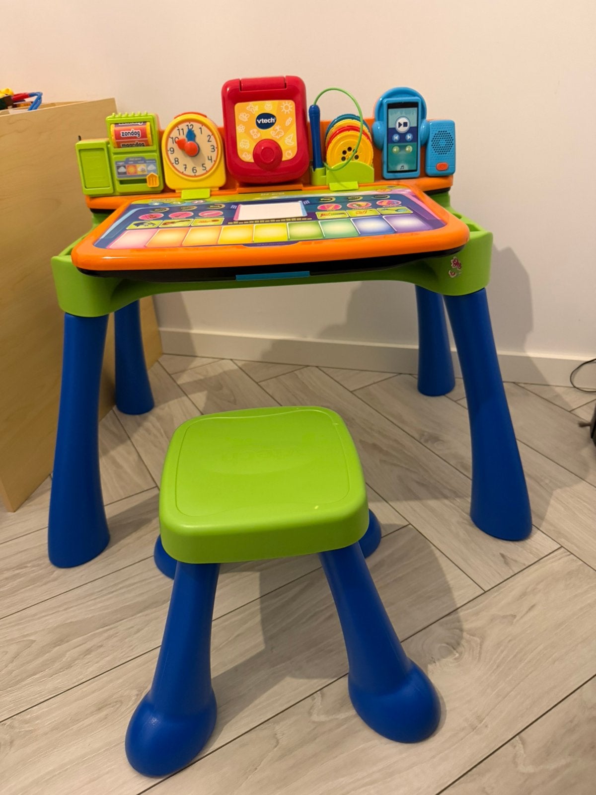 VTech Magisch Bureau 3-in-1 met krukje, Ophalen of Verzenden, Zo goed als nieuw, Taal en Lezen, Met licht