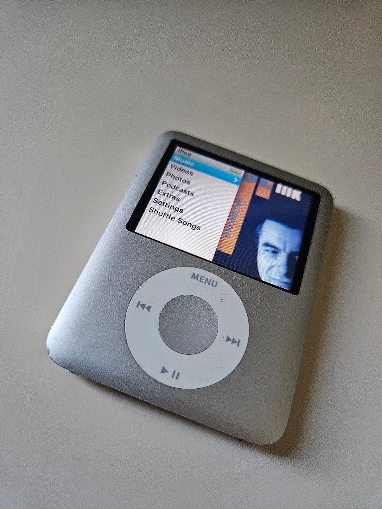 iPod Nano 3e gen., Gebruikt, Ophalen of Verzenden, Nano, Zilver