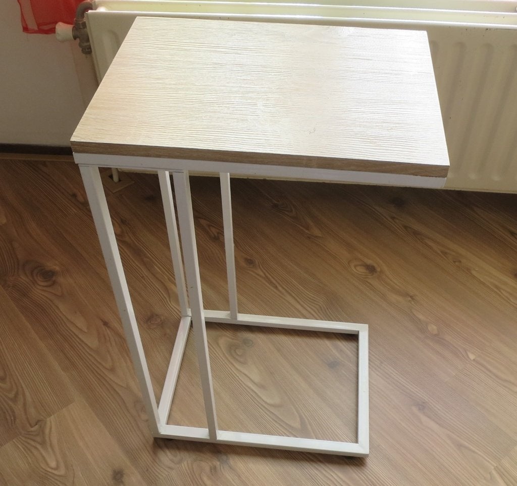 Bieden: Bijzettafel Wit Hout verplaatsbaar Lichtgewicht, Zo goed als nieuw, 60 cm of meer, Rechthoekig, Modern, Eigentijds