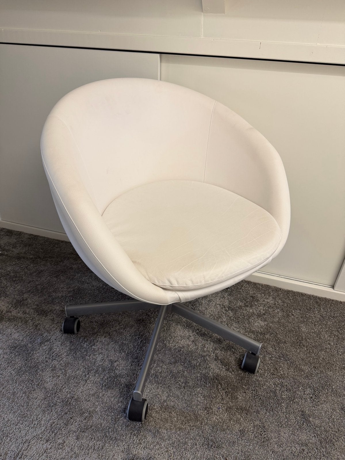 Ikea draaibare bureaustoel - In hoogte verstelbaar, Ophalen, Gebruikt, Wit, Bureaustoel