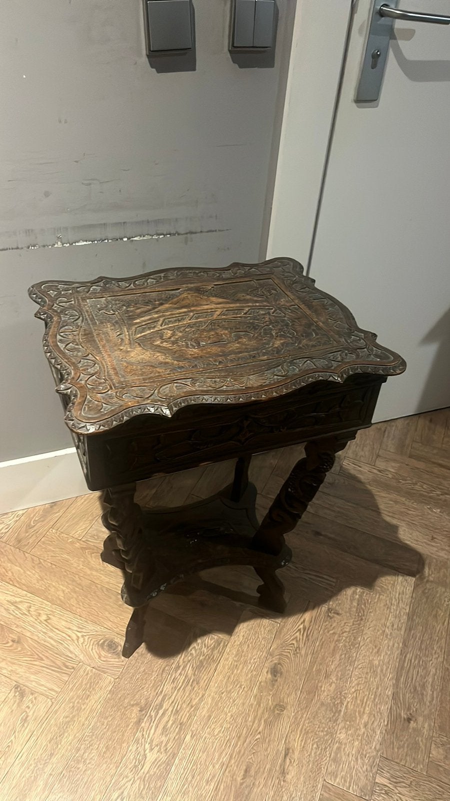 Naaitafeltje indonesie, Antiek en Kunst, Ophalen