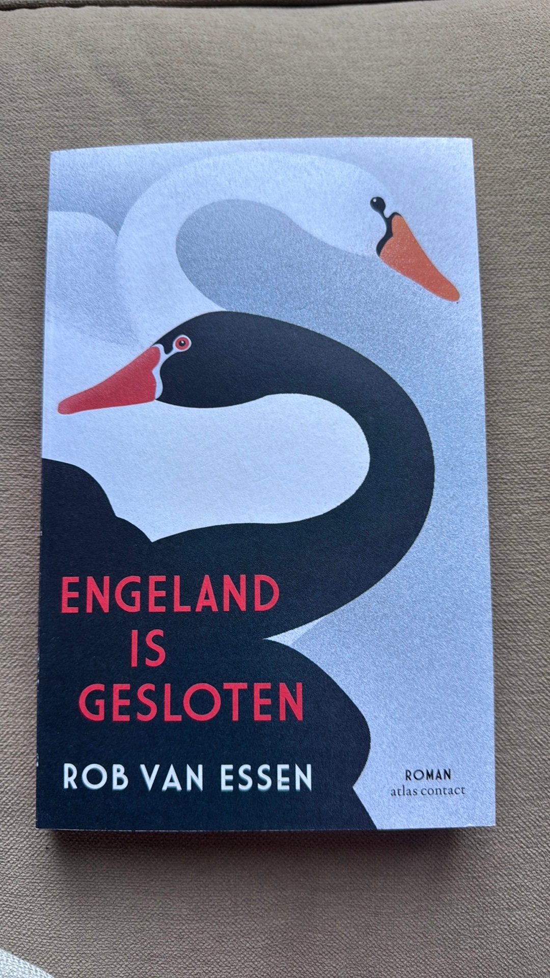 Rob van Essen Engeland is gesloten, Boeken, Literatuur, Ophalen of Verzenden, Zo goed als nieuw