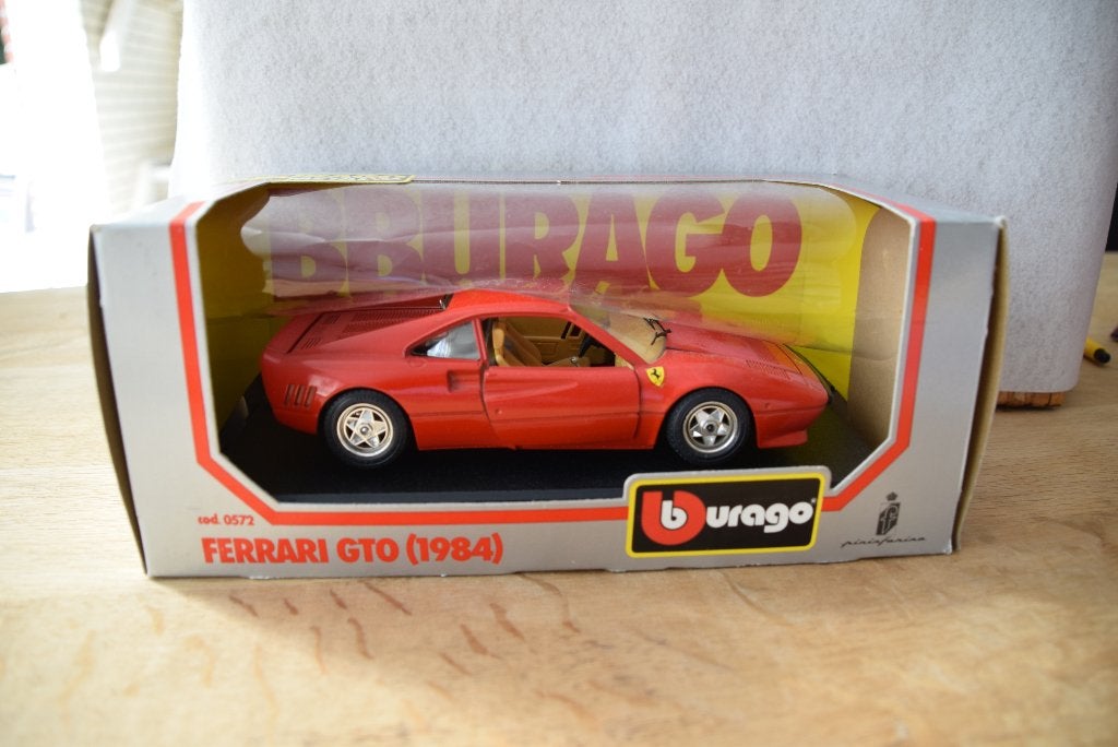 modelauto 1:24, Ophalen of Verzenden, Zo goed als nieuw, Auto, Bburago