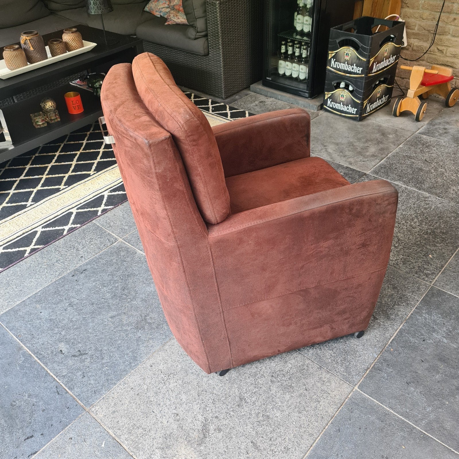 Comfortabele bruine fauteuil - Zo goed als nieuw, Ophalen, Bruin, Modern comfort, Zo goed als nieuw