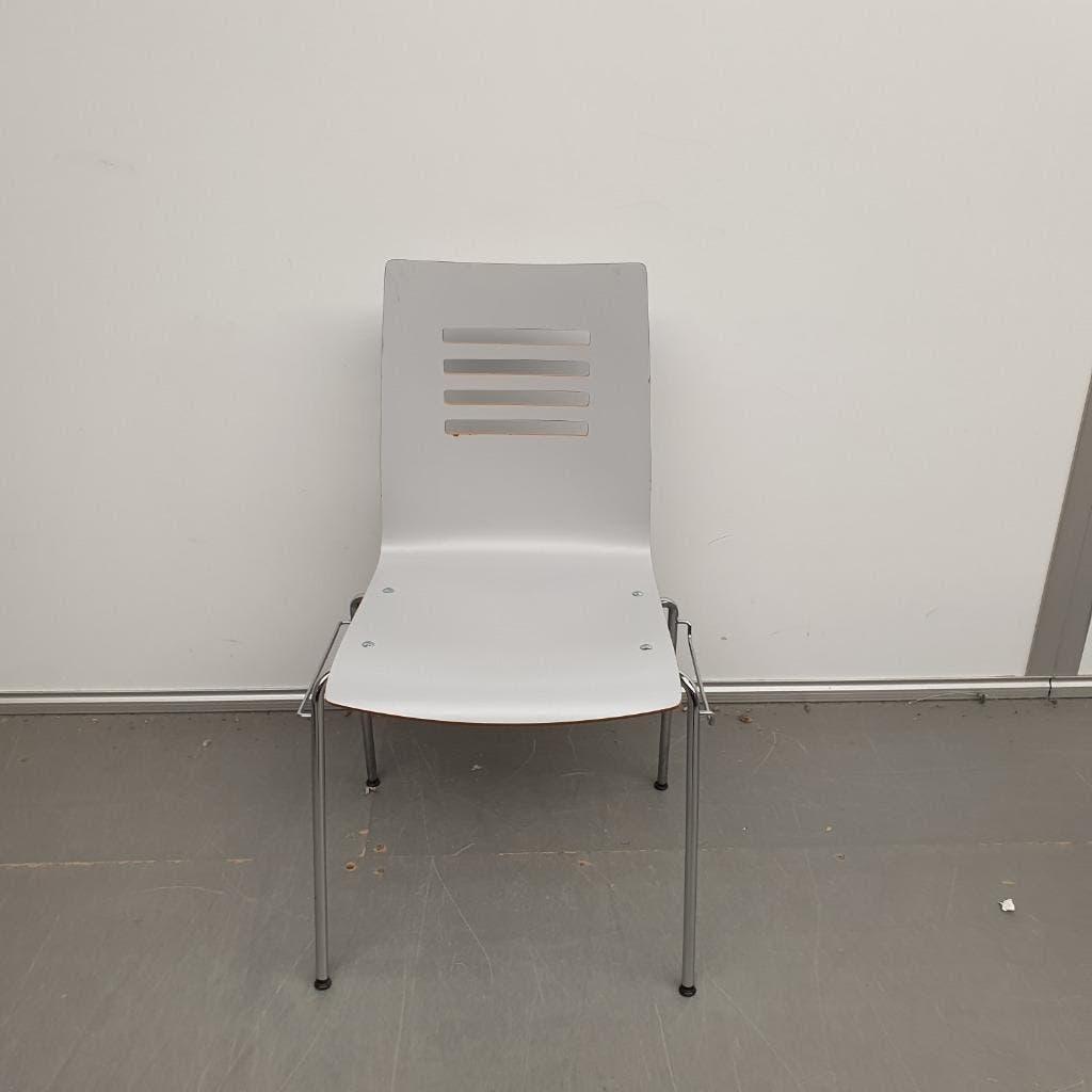 Brunner houten stoel (gebruikerssporen) 7x grijs en 1x rood, Ophalen, Gebruikt, Grijs, Vijf, Zes of meer stoelen
