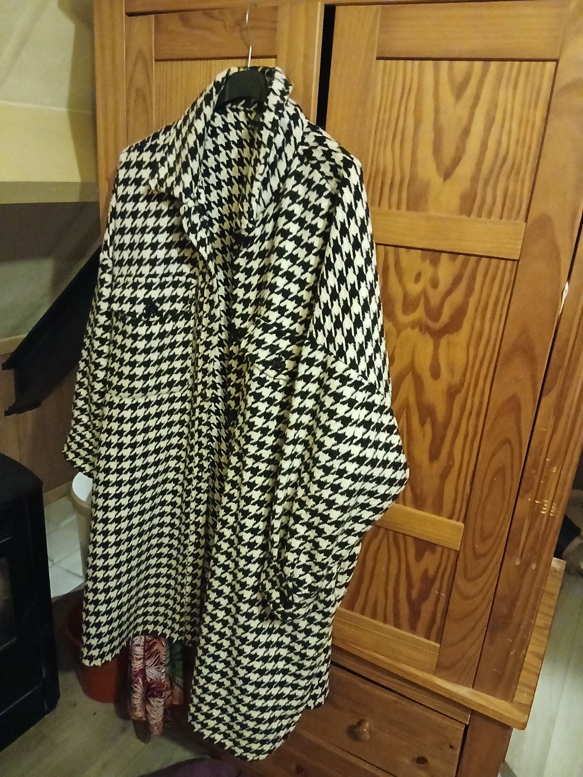 Wollen jas met borstzakken en knoopsluiting, Ophalen of Verzenden, Zo goed als nieuw, Maat 46/48 (XL) of groter, Zwart