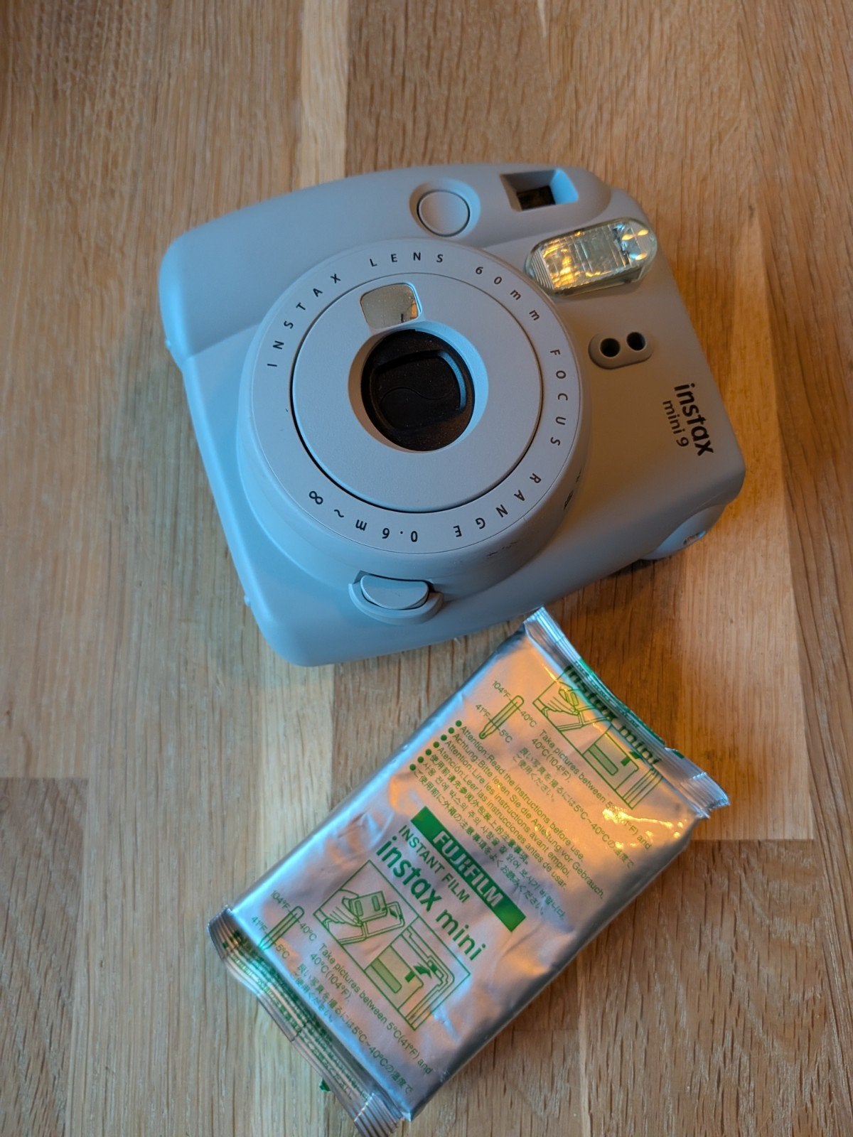 Fujifilm Instax Mini 9 Instant Camera met film, Ingebouwde flitser, Instant camera, Ophalen of Verzenden, Zo goed als nieuw