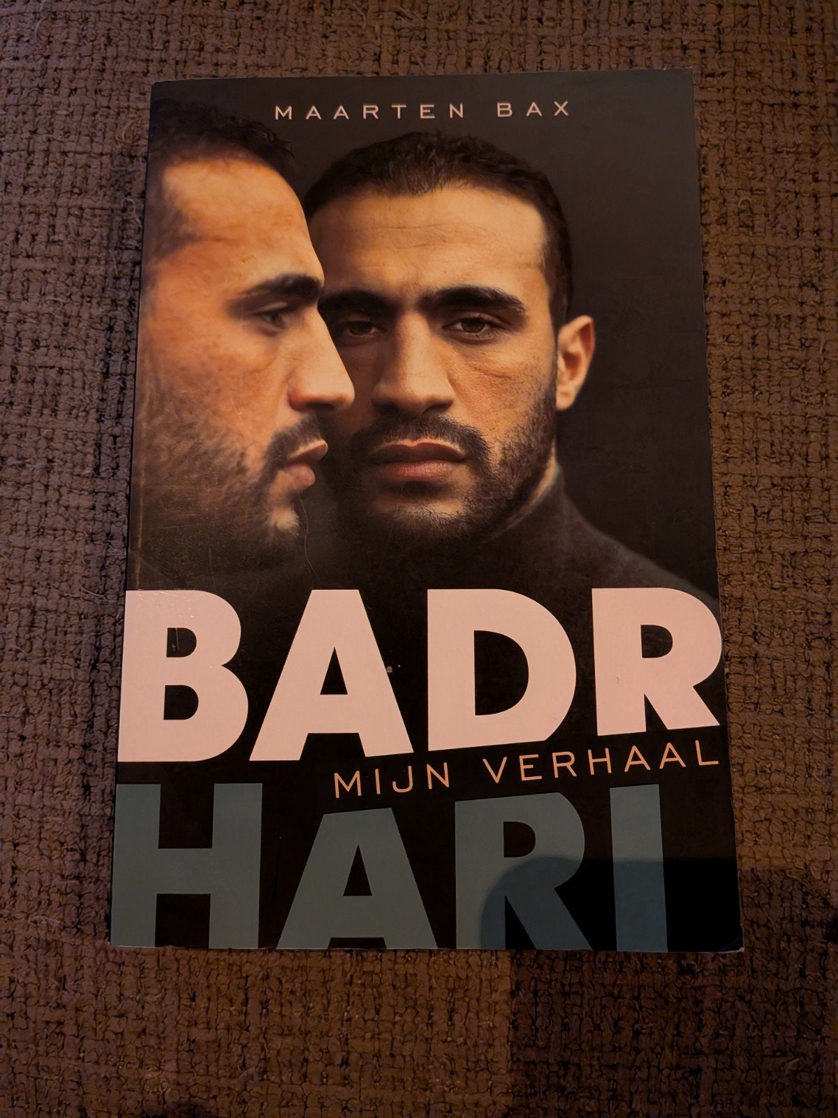 Badr Hari: Mijn Verhaal - Maarten Bax (Boek), Ophalen of Verzenden, Zo goed als nieuw, Maarten Bax, Sport