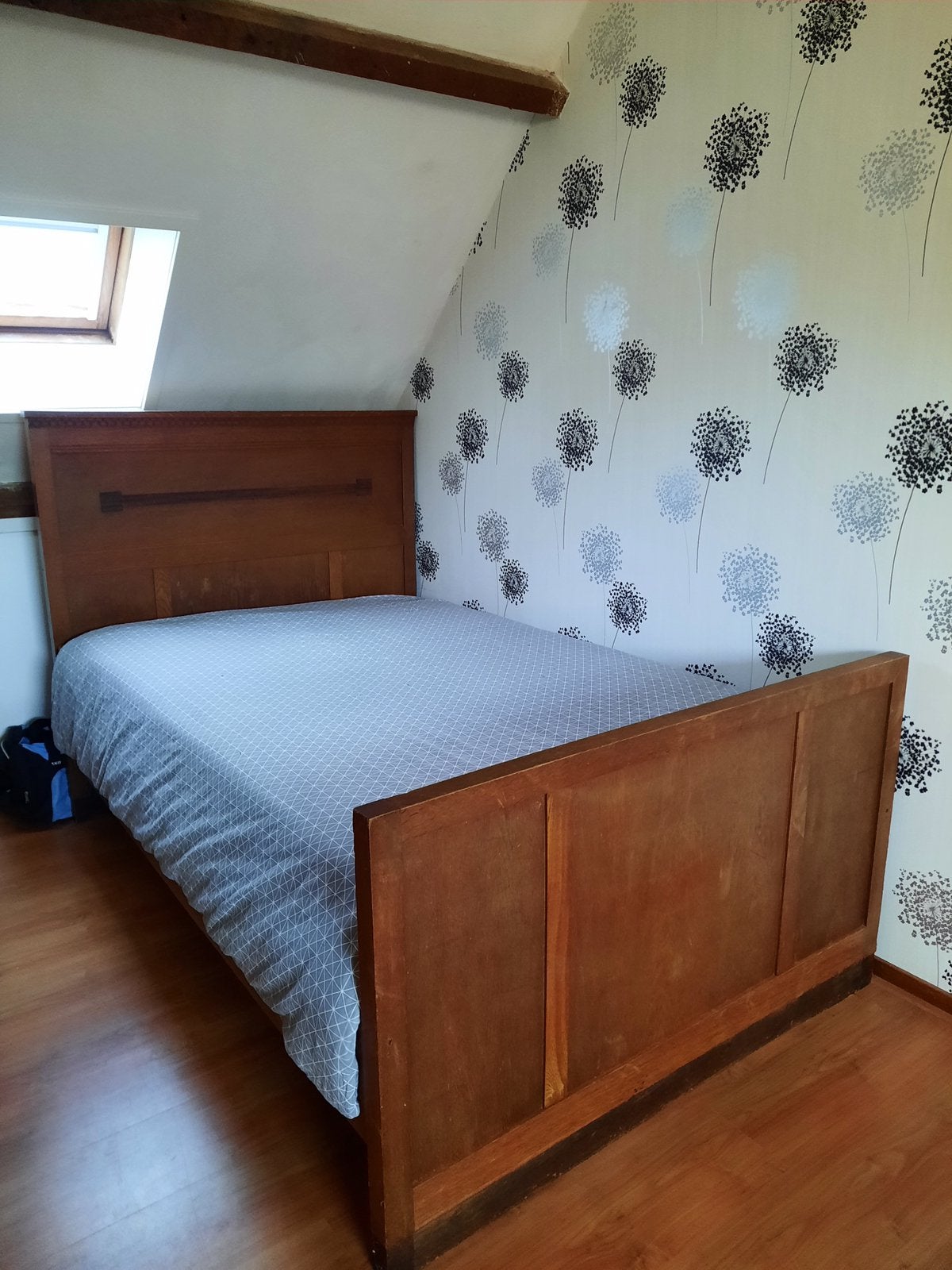 Antieke twijfelaar incl. nieuwe lattenbodem en matras, Ophalen