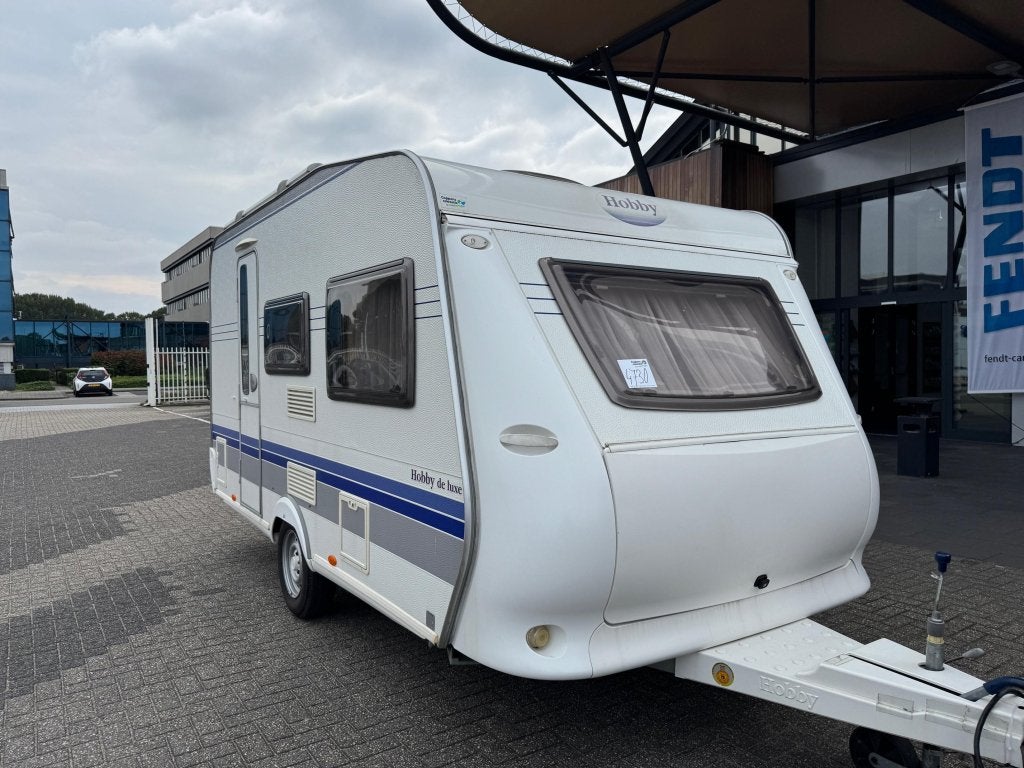 Hobby De luxe Easy 400 SF 2007 VOORTENT 270!!!, Hobby, Dwarsbed, Bedrijf, Treinzit