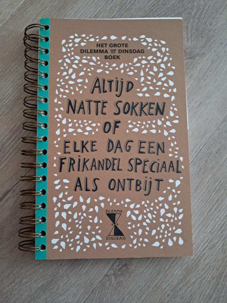 Het grote dilemma op dinsdag boek, Ophalen of Verzenden, Zo goed als nieuw, Dilemma op Dinsdag