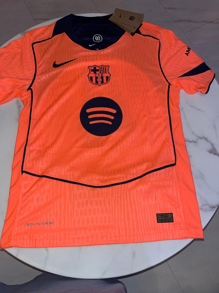 Barcelona 3de uitshirt, Maat M, Ophalen of Verzenden, Nieuw, Shirt
