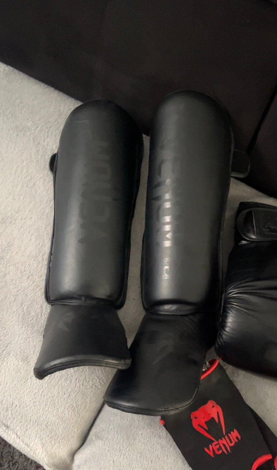 Kickboks/Thaiboks complete set Zgan!, Sport en Fitness, Ophalen, Overige, Vechtsportbescherming, Maat M