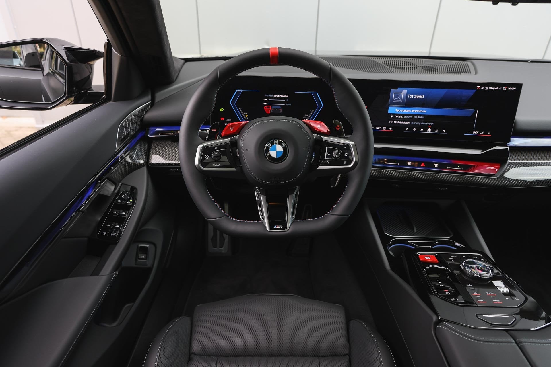 BMW M5 Automaat / M Drive Professional / Panoramadak / Bower, Dealer onderhouden, 4395 cc, 23 km/l, Vierwielaandrijving