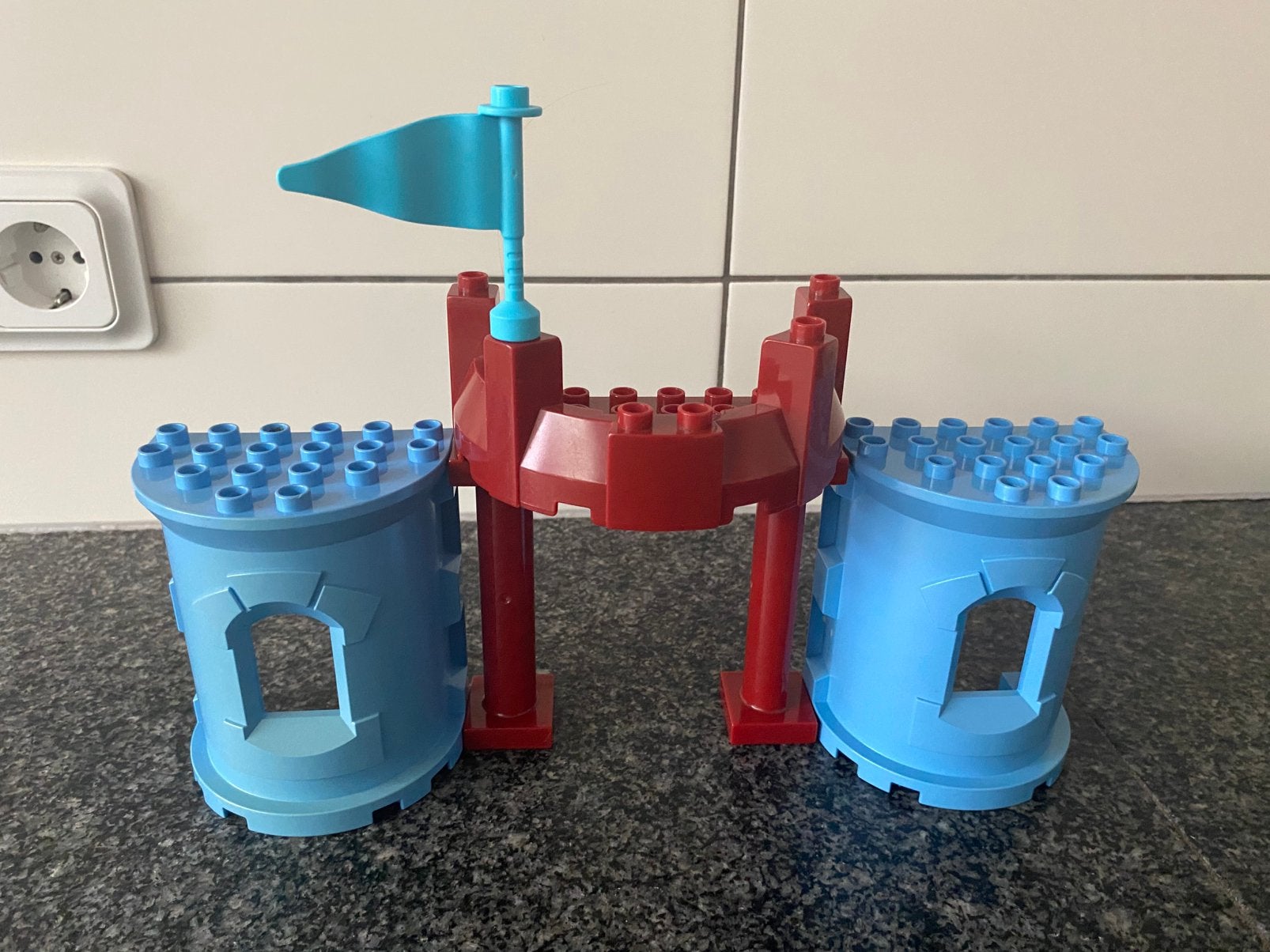 Duplo Kasteel Ingang met Vlag, Ophalen of Verzenden, Zo goed als nieuw, Losse stenen, Duplo